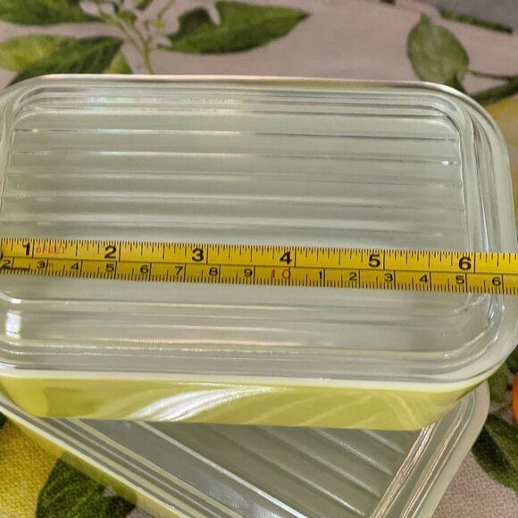 4-Pc 1960s Pyrex Refrigerator Dishes with Lids- Super shape Vintage! - Picture 15 of 16